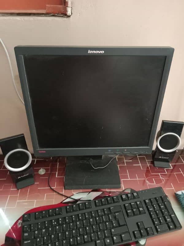 Lenovo Moniter. 1