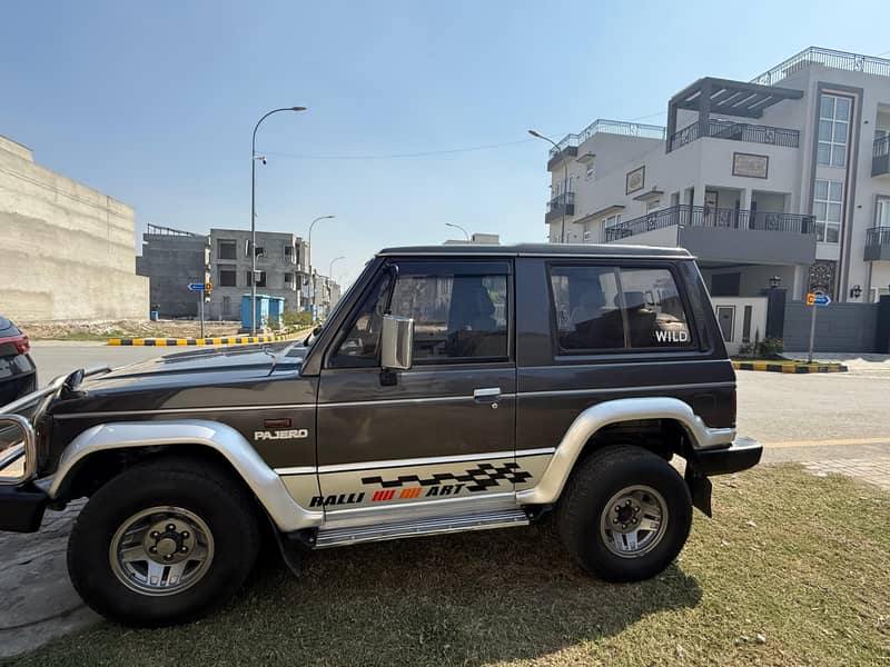 Mitsubishi Pajero 1985 7