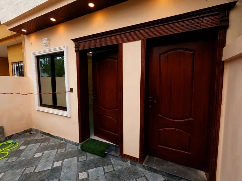 Buying A Prime Location House In Edenabad? 7