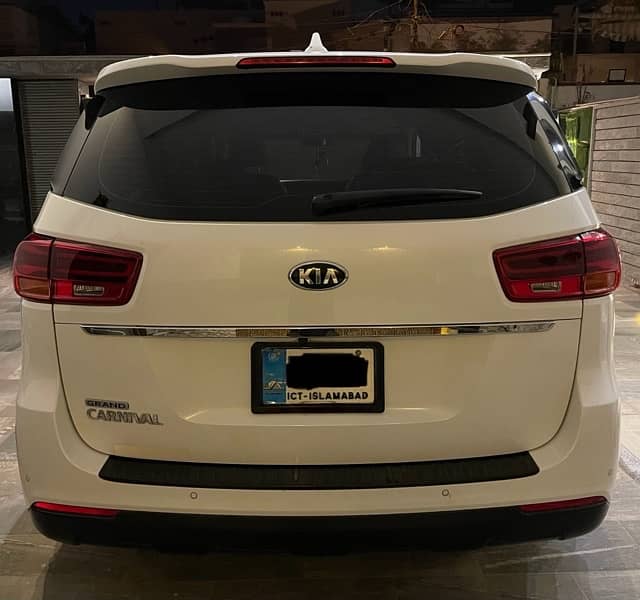 KIA Grand Carnival 2020 1