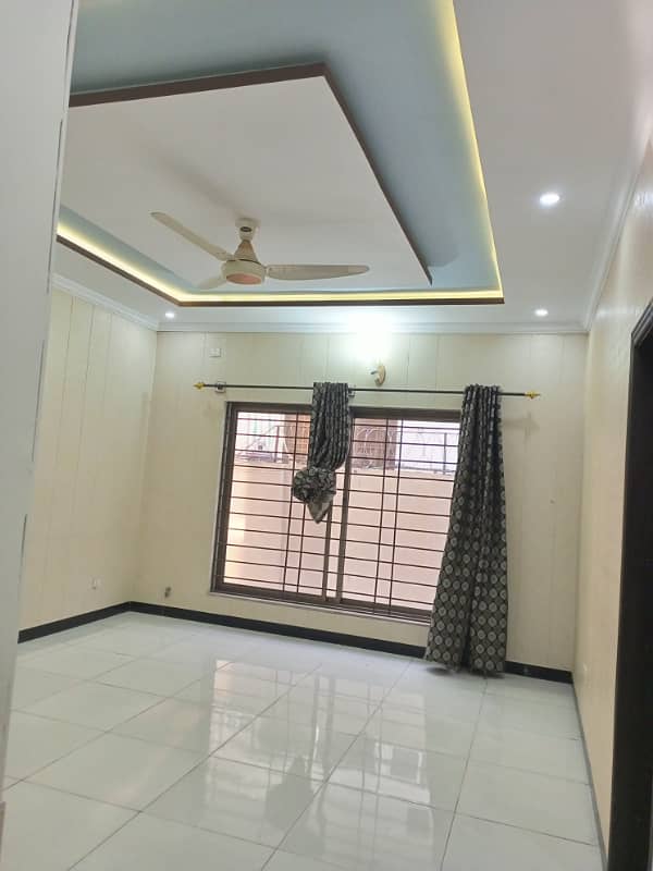 10 Marla house available for rent with solar panels in bahria enclave Islamabad 3