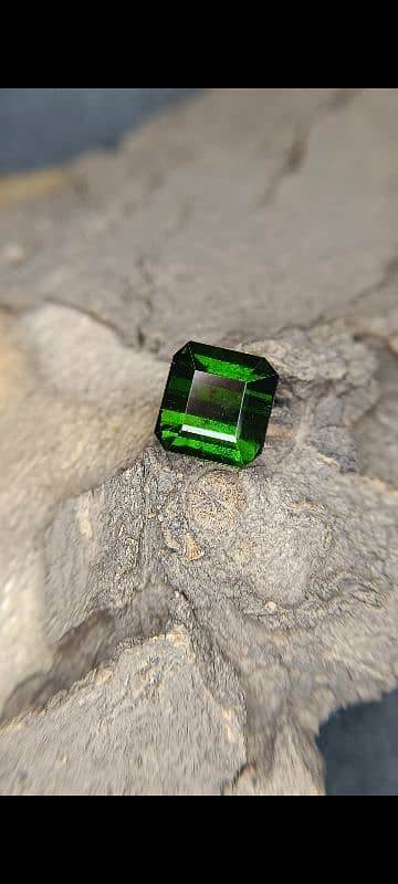 Natural Chrome Green Tourmaline stone original gemstone Beroj 0