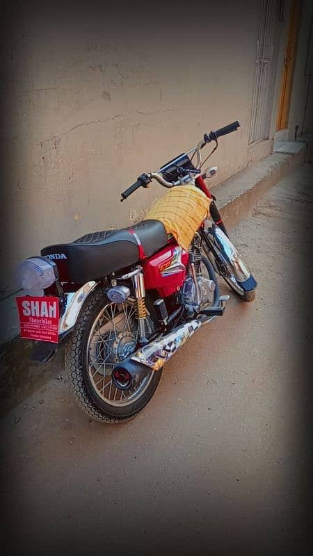 Honda CG 125 Red colour 23 model condition out class ha 2