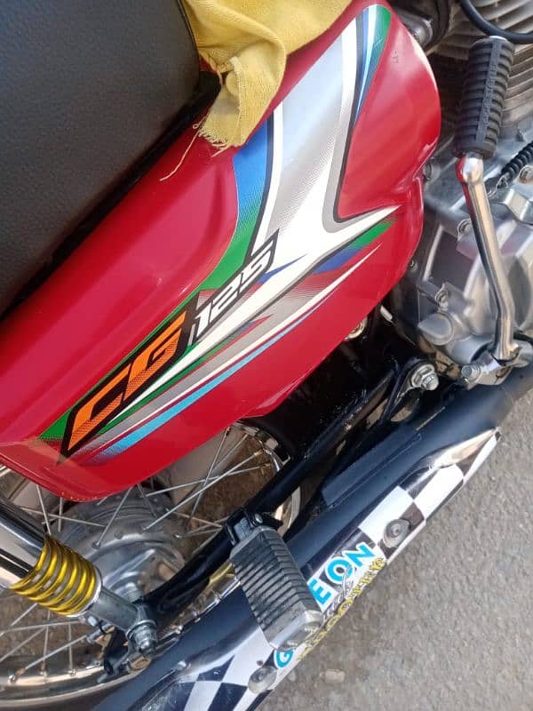 Honda CG 125 Red colour 23 model condition out class ha 8