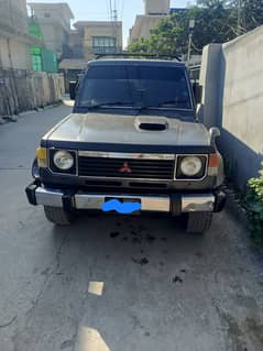 Mitsubishi Pajero 1989