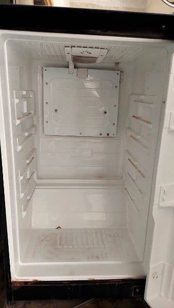 Medium Glass Door Brand New Fridge Lush Condition 4