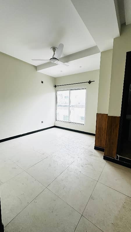 D17/2 MVHS Mini Markaz 2 Bed Corner Flat Available For Rent 3