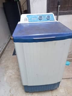 washin machine in lush condition for sale