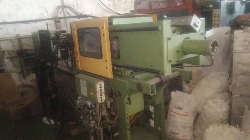 Arburg Vertical Injection Molding Machine 0