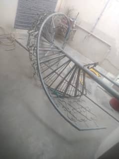 Round Iron Ladder