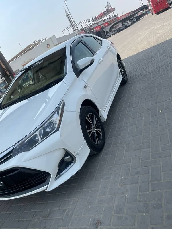 Toyota Corolla GLI 2020 Super white 2