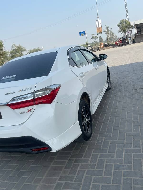 Toyota Corolla GLI 2020 Super white 5