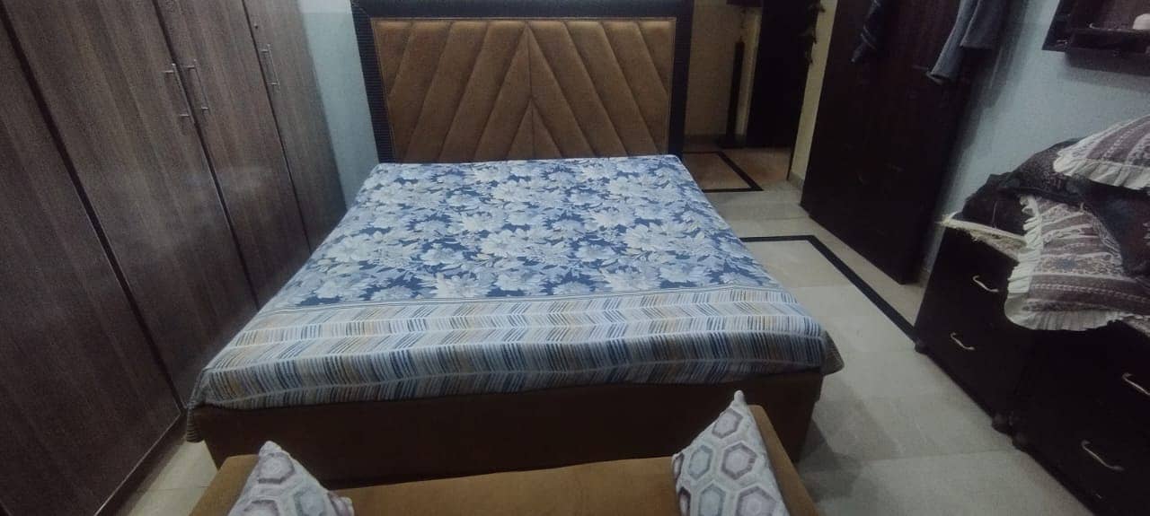 Bed + Dressing Table + Side Table (Full Size) 2