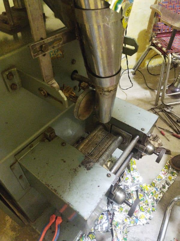 Food packing machine ( Nimko, masala, kurkury, Dry fruit, etc) 3