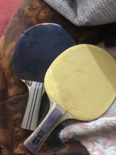 Table tennis ( 3800 ) condition 8/10 onlt one racket is little ruough