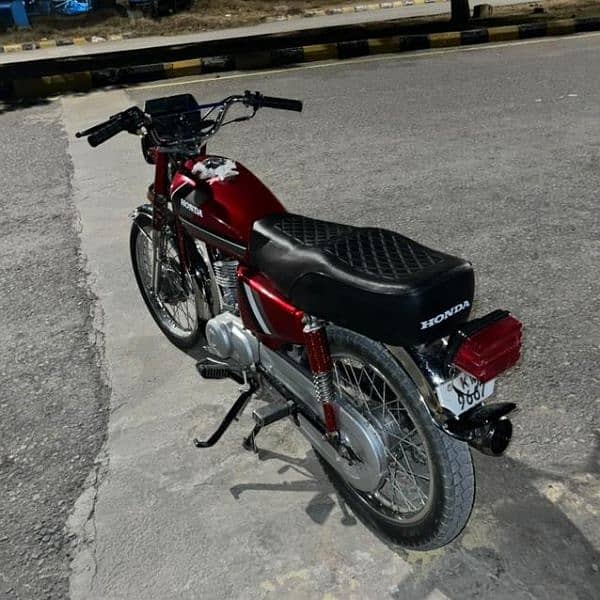 Honda CG125 7