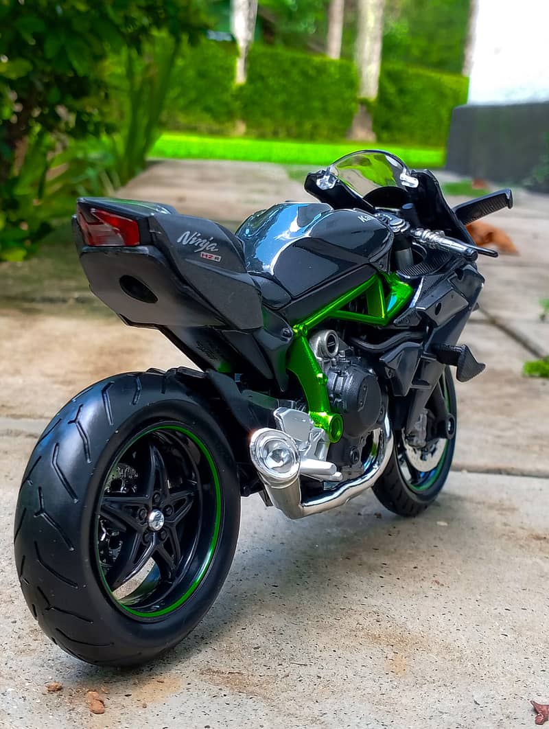 Kawasaki Ninja H2 supersport bike H2R scale motorcycle Diecast 7