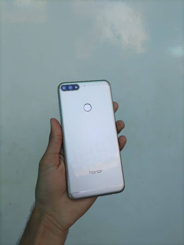 Huawei Honor 7c For Sale In Lush Condition. 1