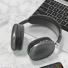 black headphone with long lasting battery rechargeable