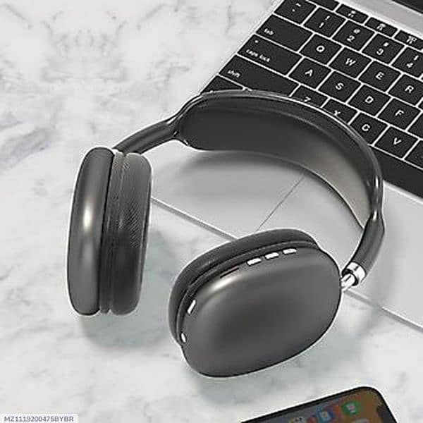 black headphone with long lasting battery rechargeable 0