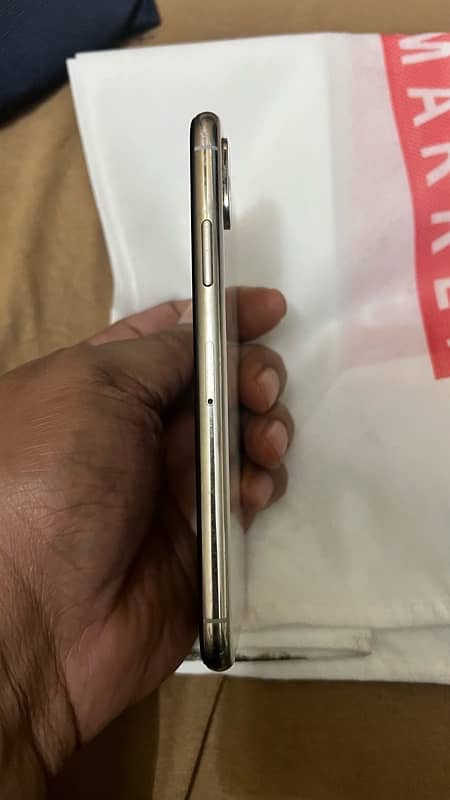 iPhone XS 64 GB non PTA 2