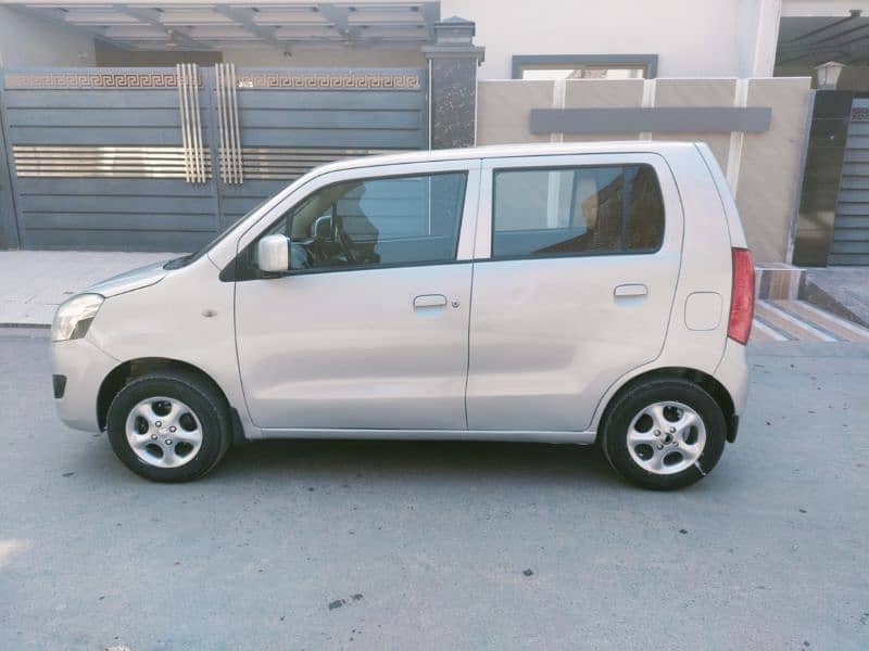 Suzuki Wagon R 2018 10