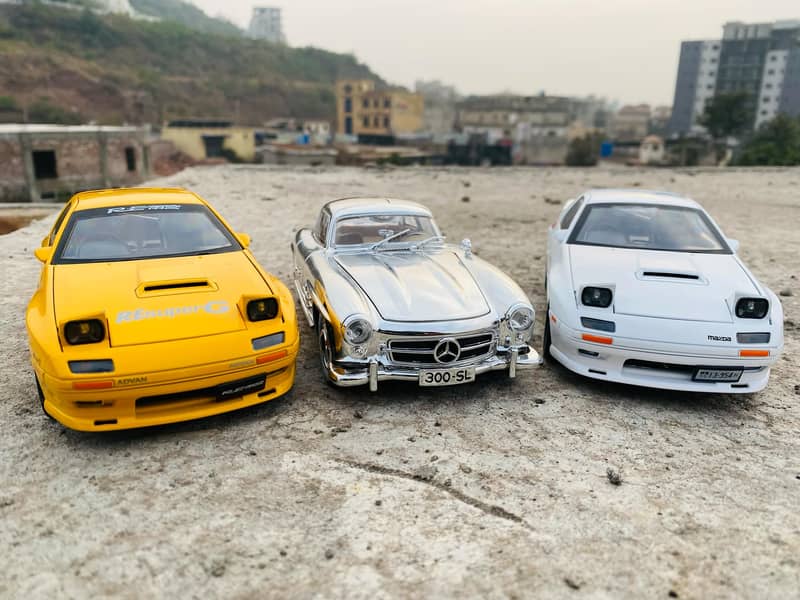 Diecast Models BMW Mercedes Banz Lamborghini Countach, Lexus570. 2