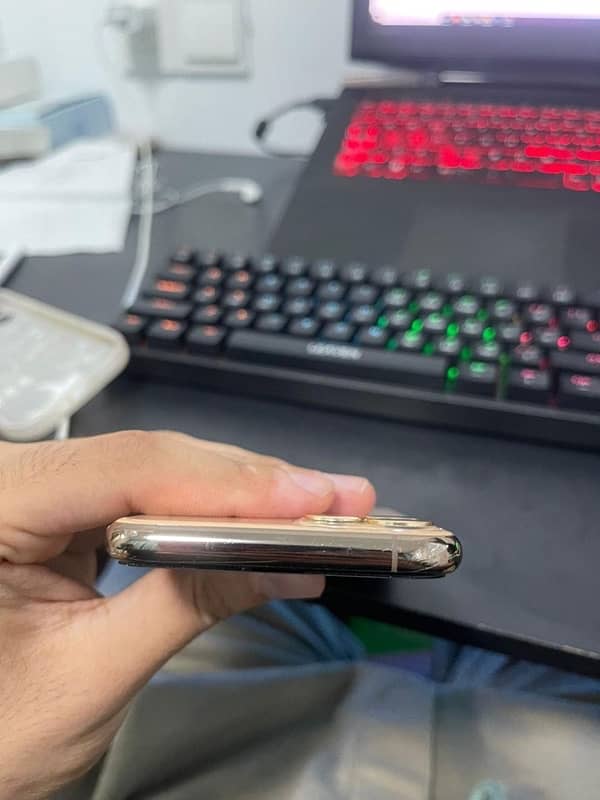 -IPHONE 11 Pro Factory Unlock 256 gb 3