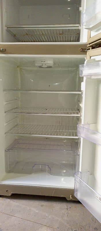 Refrigerator for sale 3