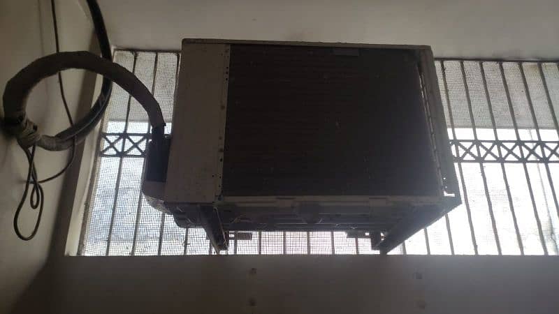 1 ton Gree Non Invertor AC for sale 0