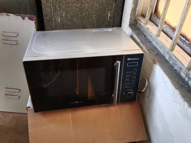 microwave used Dawlance working condition 1