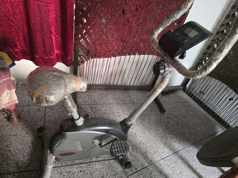 Apollo Exercise bike for fitness and gym 2