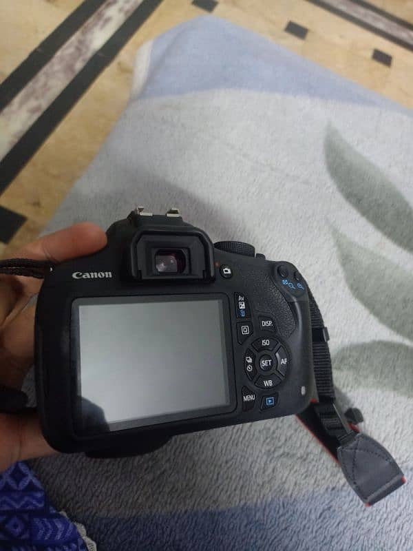 DSLR camera 5