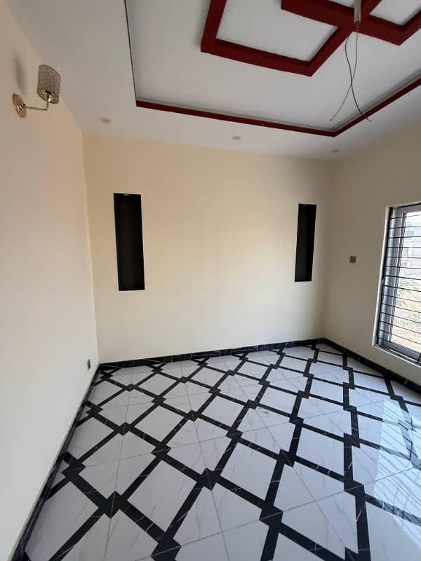 Get An Attractive Prime Location House In Lahore Under Rs. 18000000 12