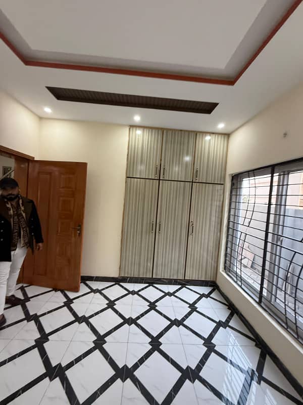 Get An Attractive Prime Location House In Lahore Under Rs. 18000000 16