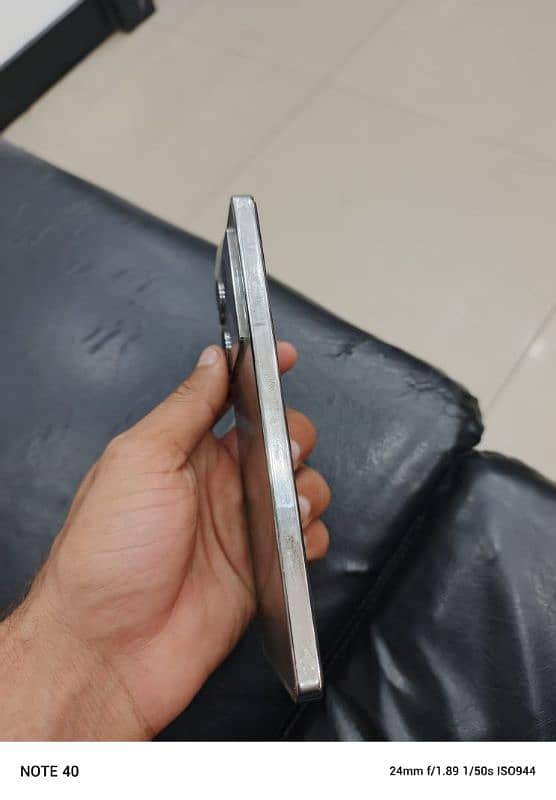 Infinix Note 40  silver color 10by10 lush condition 5