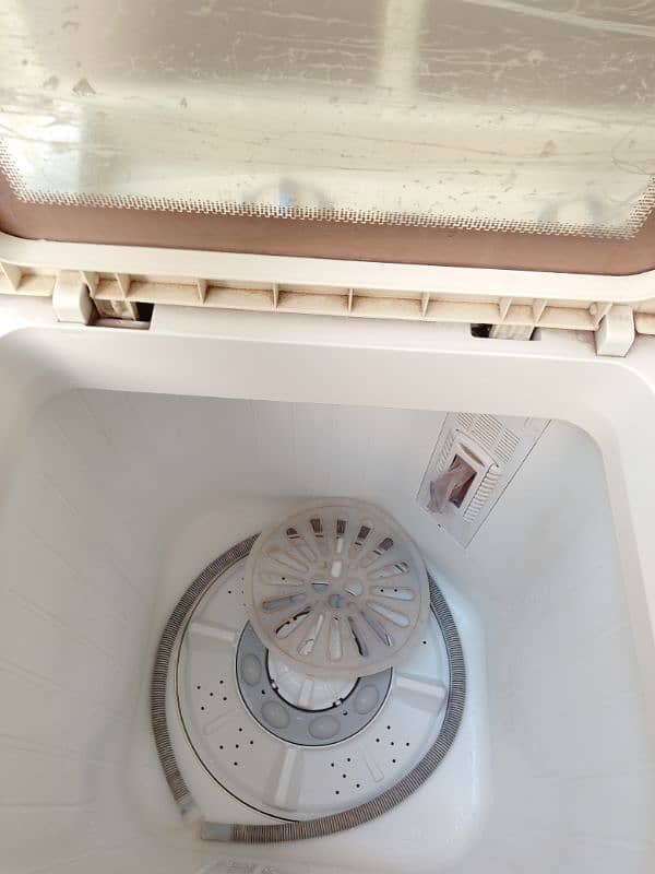 Kenwood Washing Machine And Dryer 6