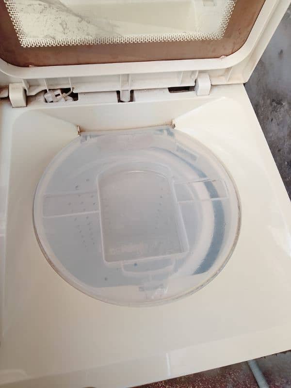 Kenwood Washing Machine And Dryer 7