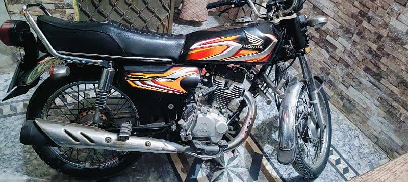 honda CG 125 bilkul okay lush condition 1