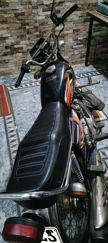 honda CG 125 bilkul okay lush condition 3