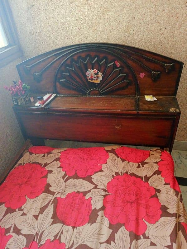 2 single bed Strong Heavy wood 3