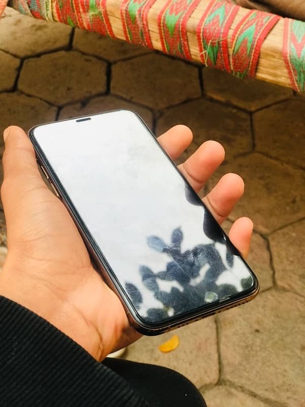 iphone xs condition just like new non pta 1