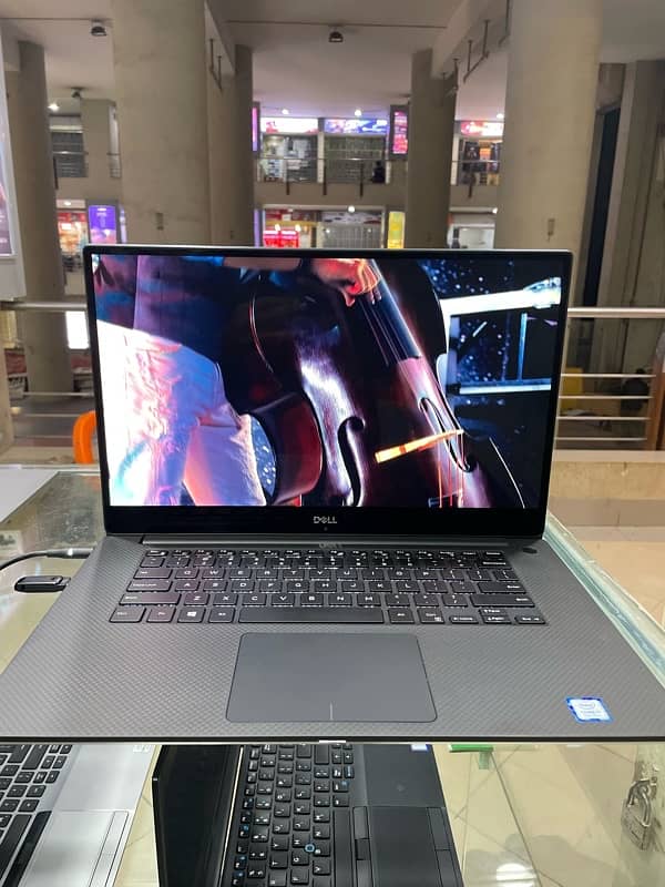 Dell Precision 5530 Ci7 8th 32GB 512GB 4GB 4K touch 4