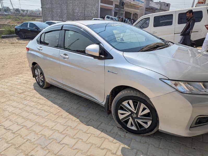 Honda Grace Hybrid 2015 1