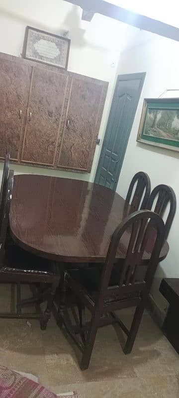 Dinning Table and Chairs 0