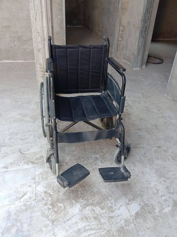 wheel chair in excellent condition 2