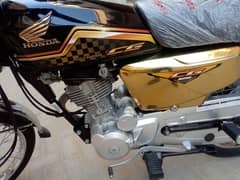 Honda 125 karachi number 24 model