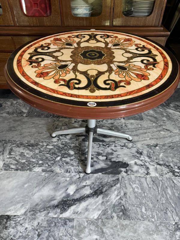 boss full size round table 3