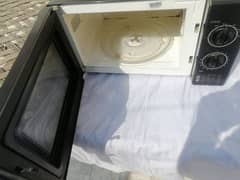 Microwave Oven