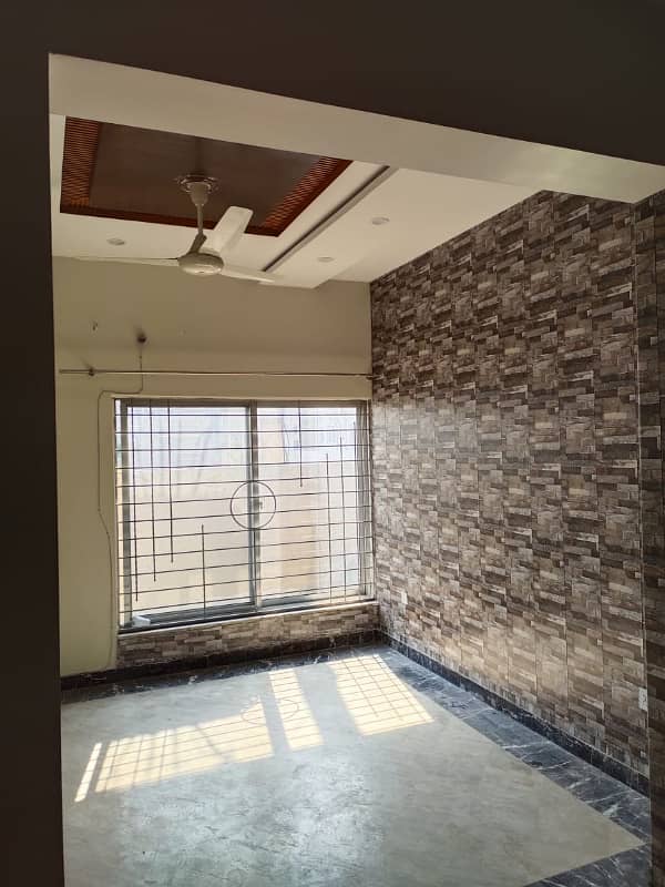 5 MARLA BEAUTIFUL HOUSE AVAILABLE FOR RENT IN DHA RAHBER 11 4